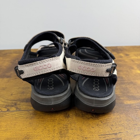 ECCO Yuctan Sandals Womens Size 39 US 8-8.5 Beige Strappy Hiking Shoes Outdoor - Picture 7 of 8